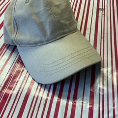 Casquette beige, as reported by Regio Antwerpen - Brussel using iLost