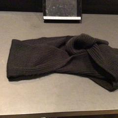 Szalik, zgłoszono przez Van der Valk Hotel Amsterdam Zuidas przy użyciu iLost