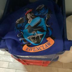 Trui Blue sweatshirt, RAVENCLAW, zoals gemeld door MEININGER Hotel München City Center met iLost