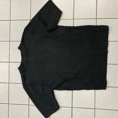 Tröja Black, rapporterat av Ramada by Wyndham Amsterdam Airport Schiphol med iLost