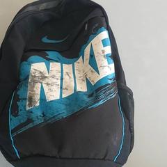 Hátizsák, amint azt Regio Limburg - Leuven az iLost segítségével jelentette.