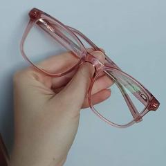 Roze bruin Specsavers Teen bril, jak zgłoszono do iLost