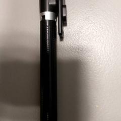 Selfie stick stick, como reportado por Regio West-Vlaanderen utilizando o iLost