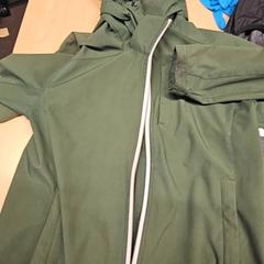 Jacket, as reported by RET using iLost