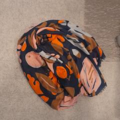 Sjaal, zoals gemeld door Internationaal Theater Amsterdam met iLost