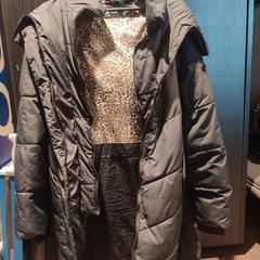 Veste Zwart met panterprint, a été signalé par Van der Valk Hotel Veenendaal utilisant iLost