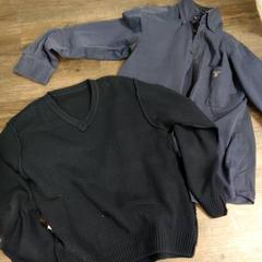 Jaqueta & Jersei Black and navy blue, segons ha informat Inntel Hotels Amsterdam Centre mitjançant iLost