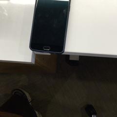 핸드폰 Samsung, iLost를 사용하여 Gemeente Weert에 보고됨