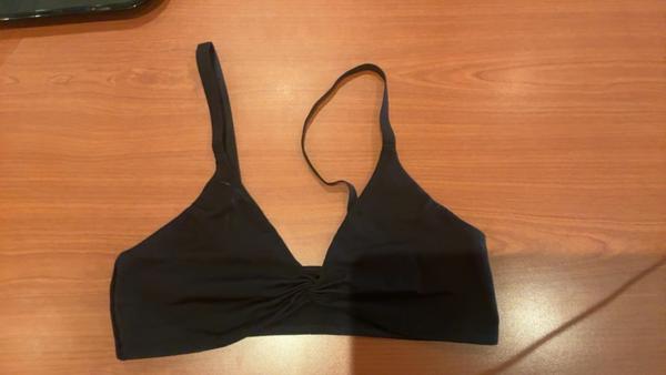 Bra & Sportwear zwarte sport bh van Gymshark