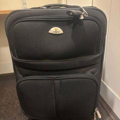 Suitcase Black tosca, as reported by Conscious Hotel Vondelpark using iLost