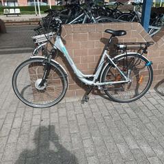 Bicicleta elèctrica de dona Pro Worldbike zilver, segons ha informat Fietsdepot mitjançant iLost