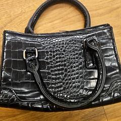 Poltsa, gisa salatu by Loveland ADE | Mediahaven & Theater Amsterdam iLost erabiliz