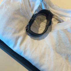 Kleding, zoals gemeld door Inntel Hotels Amsterdam Landmark met iLost