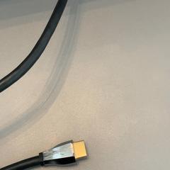 Cable hdmi Black, segundo informou MEININGER Hotel Amsterdam Amstel usando iLost