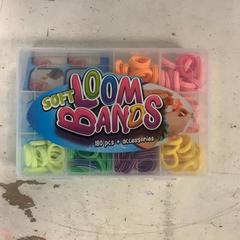 Loombandjes loom bandjes، كما تم الإبلاغ عنه بواسطة Artis عبر iLost