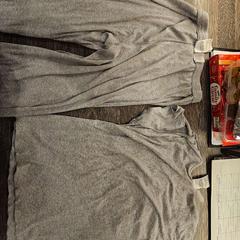 Pijamas Setje Grijs, como reportado por WestCord Hotel Eindhoven utilizando o iLost