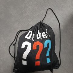 Gymtas die drei Fragezeichen, zoals gemeld door Wilmering Vechta met iLost