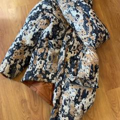 السترة، كما تم الإبلاغ عنه بواسطة GVB عبر iLost