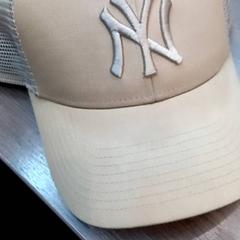 Gorra, ha sido reportado por Leonardo Royal Hotel Amsterdam con iLost