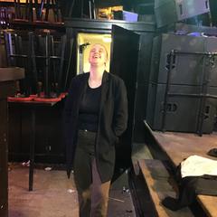 Jas Zwarte trenchcoat, a été signalé par De Heeren van Aemstel utilisant iLost