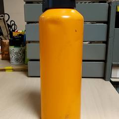 Láhev na pití - Oranje, jak nahlášeno Centraal magazijn pomocí iLost