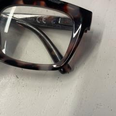 Glasögon, rapporterat av GVB med iLost