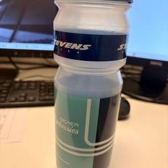 İLost kullanarak Ramada by Wyndham Amsterdam Airport Schiphol tarafından bildirildiği gibi Şişe