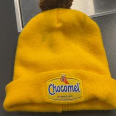 Beanie Geel Chocomel, as reported by Pathé Amsterdam Noord using iLost