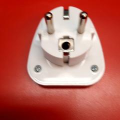 Zástrčka, jak nahlášeno UvA REC pomocí iLost