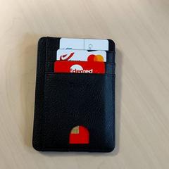 Kártyatartó - Hashmi, amint azt Regio Oost-Vlaanderen az iLost segítségével jelentette.