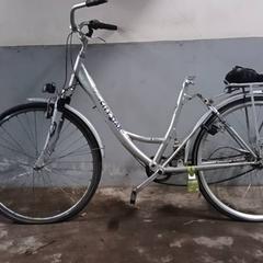 Női kerékpár City star Zilver, amint azt Fietsdepot Hasselt az iLost segítségével jelentette.