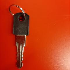 Fietssleutel, amint azt UvA REC az iLost segítségével jelentette.