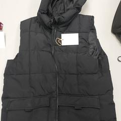 Oblečení - bodywarmer, jak nahlášeno Regio West-Vlaanderen pomocí iLost