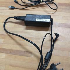 ノートパソコンの充電器 がiLostで Bolognalaan 101 によって報告されました