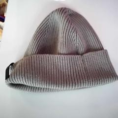 Gorro, segundo informou Twisto usando iLost