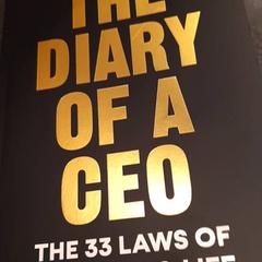 Könyv, amint azt Rotterdam The Hague Airport az iLost segítségével jelentette.