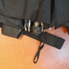 Folding umbrella noir, as reported by TCL using iLost
