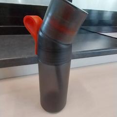 Drinkfles grijs, oranje, zoals gemeld door Arriva Limburg Zuid met iLost