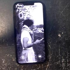 Telèfon mòbil Zwart onv Bakoe Apple, segons ha informat Qbuzz servicepunt  Emmen mitjançant iLost