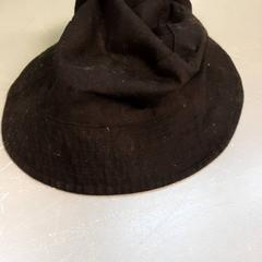 帽子 がiLostで Diergaarde Blijdorp によって報告されました