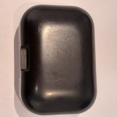 Pouzdro na airpods noir, jak nahlášeno TCL pomocí iLost