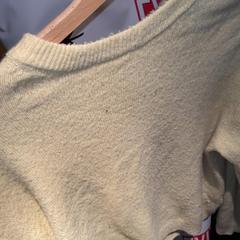 Sweter white wool, zgłoszono przez Club Nyx/Exit Café przy użyciu iLost