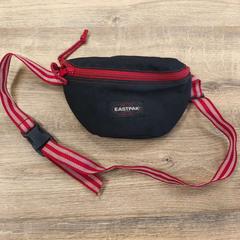 Crossbody kabelka Eastpak schwarz/rot, jak nahlášeno Wilmering Brinkum pomocí iLost
