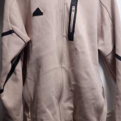 Jaqueta, segons ha informat Grand Hotel Amrath Kurhaus mitjançant iLost