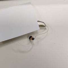 Vari - Gehoorapparaat, come riportato da Centraal magazijn utilizzando iLost