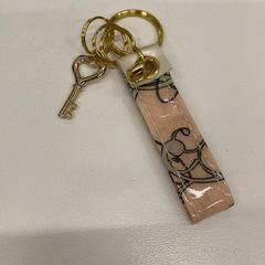 ストラップ がiLostで IKEA神戸 によって報告されました