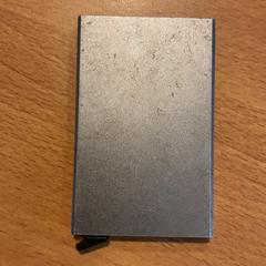 Pasjeshouder op naam van Morel, como reportado por Gemeente Amsterdam utilizando o iLost