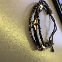 Armband zwart met zilver, zoals gemeld door Eindhoven Airport met iLost