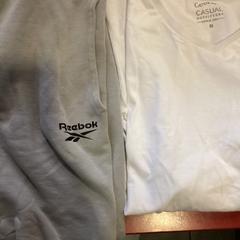 Kurze hose, gemeldet von MEININGER Hotel Berlin Alexanderplatz über iLost