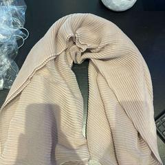 Sjal roze sjaal, rapporterat av Van der Valk Hotel Amsterdam-Amstel med iLost